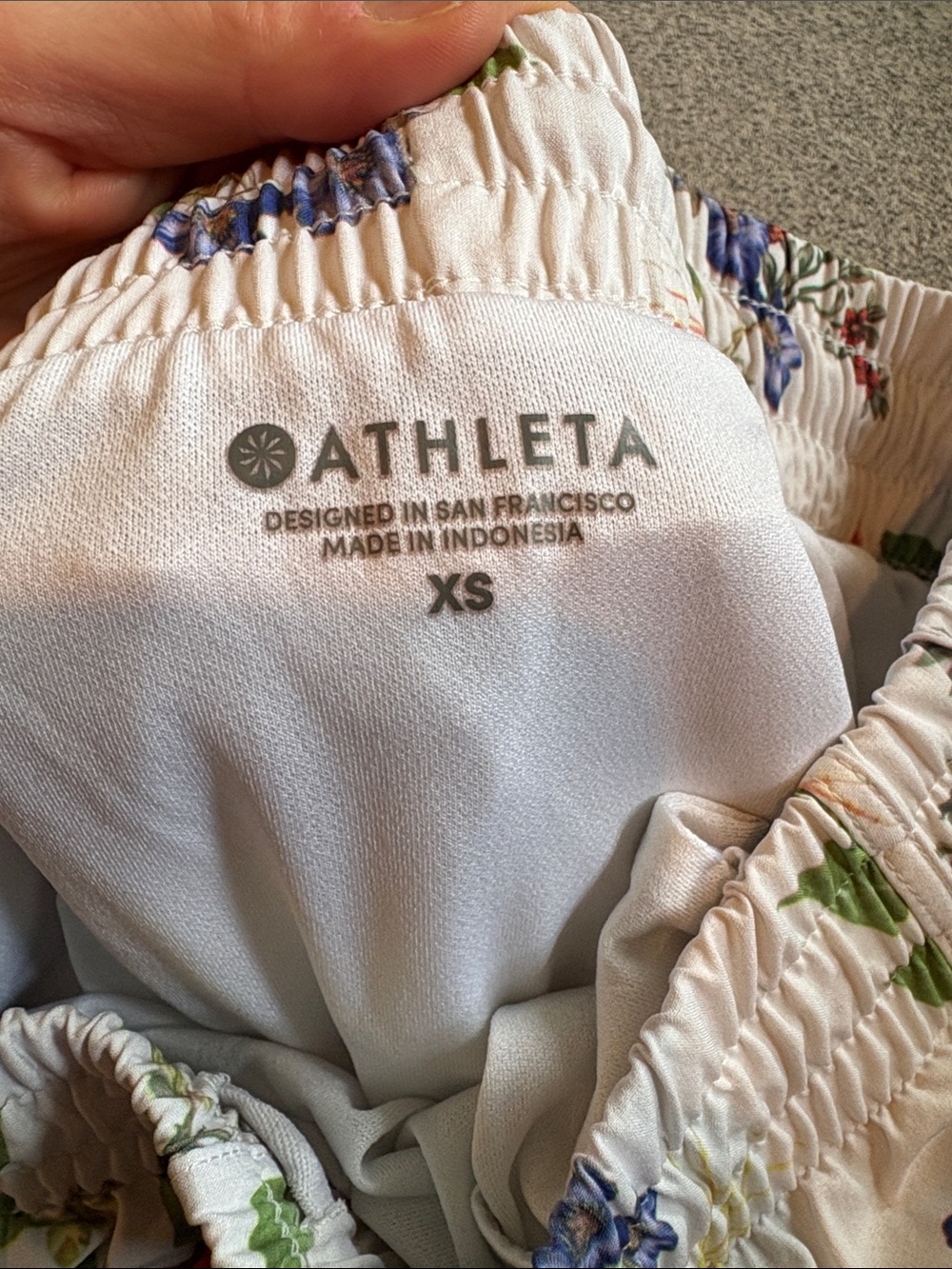 Women’s Athleta Printed Mesh Racer Run Shorts 4” (XS) - Picture 12 of 12